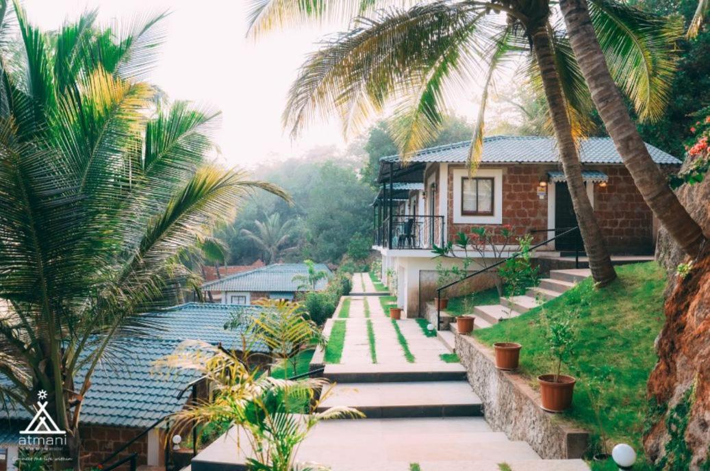 Atmani Waterfront Resort Cola Luaran gambar
