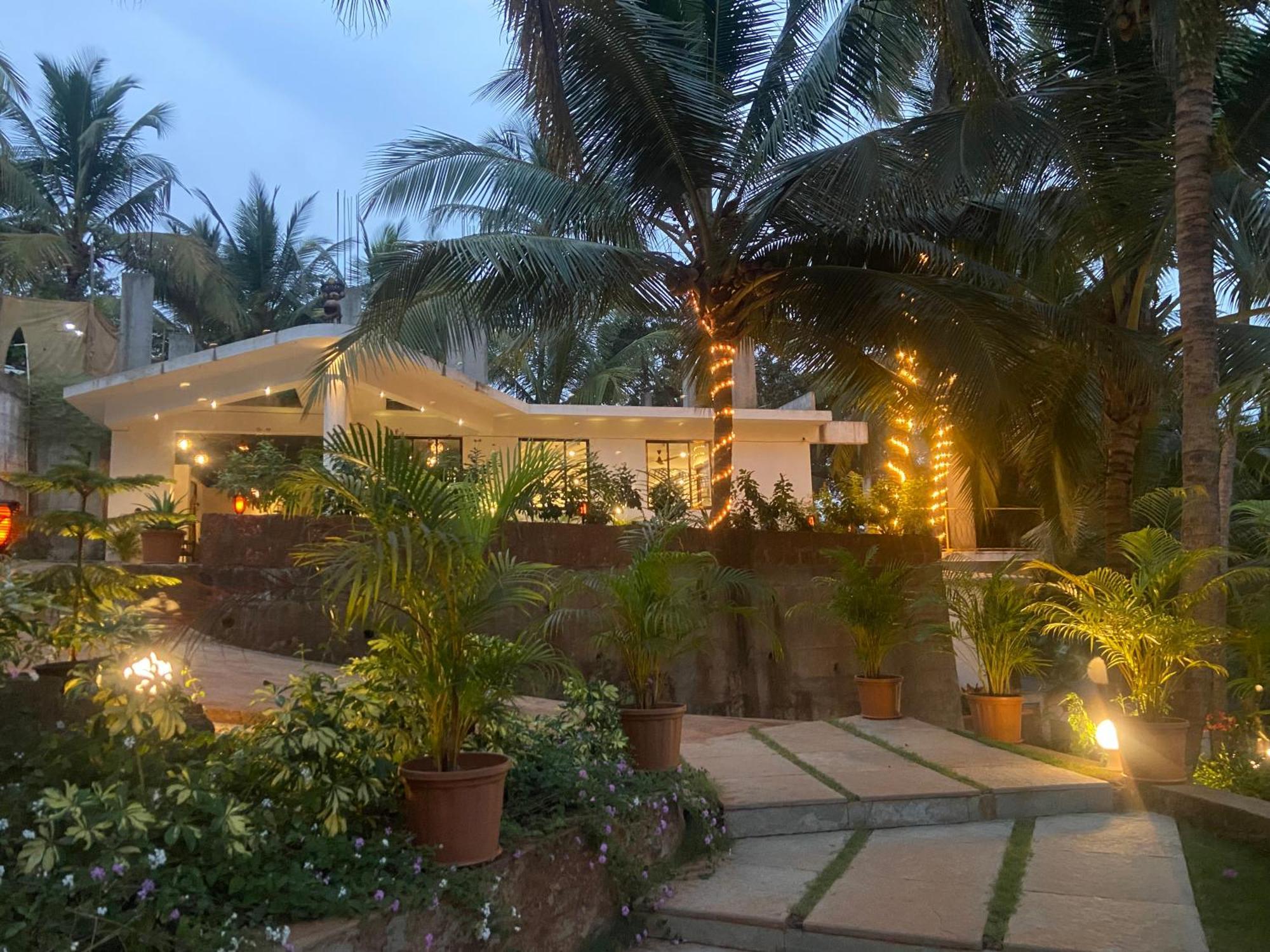 Atmani Waterfront Resort Cola Luaran gambar