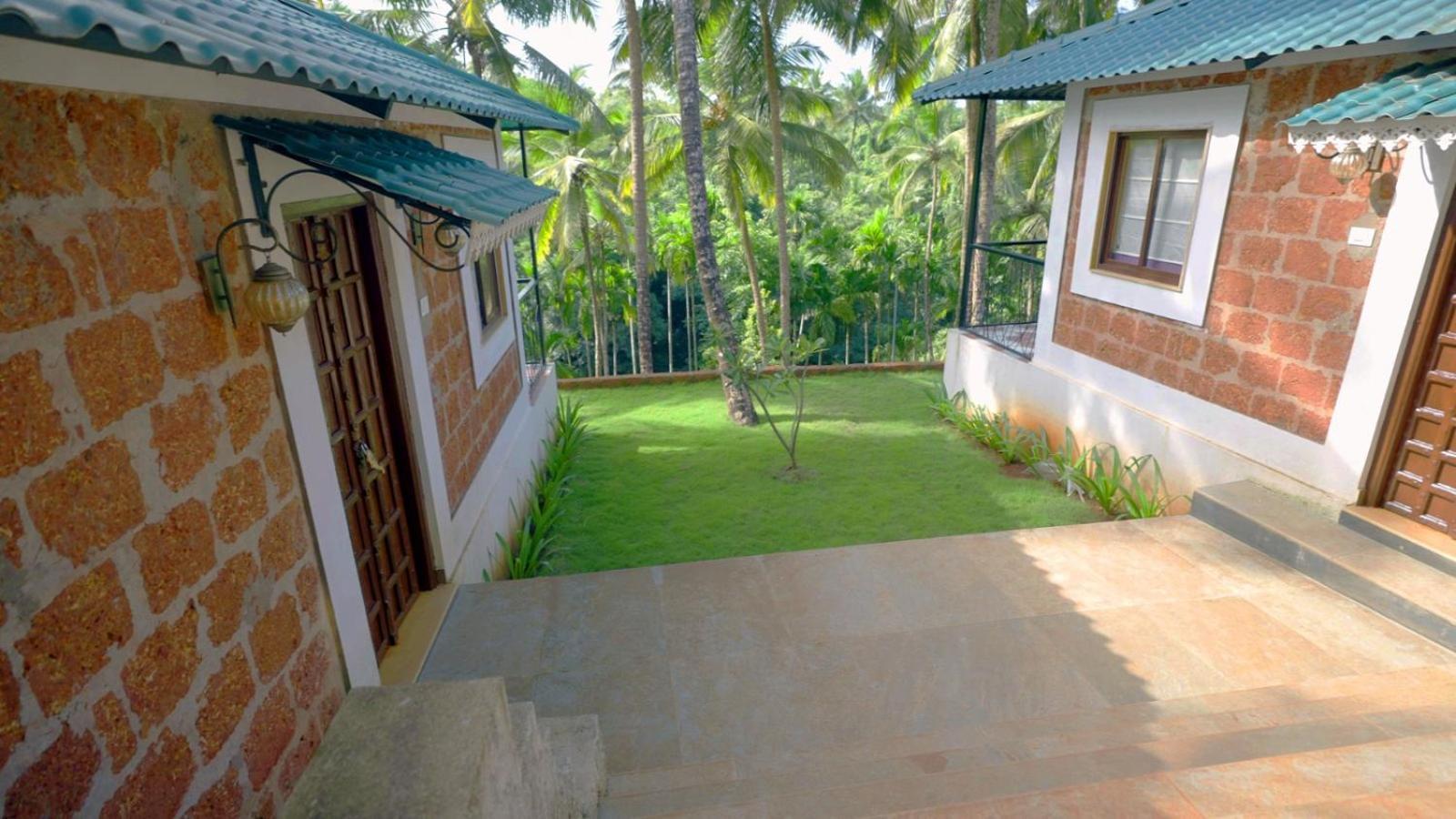 Atmani Waterfront Resort Cola Luaran gambar